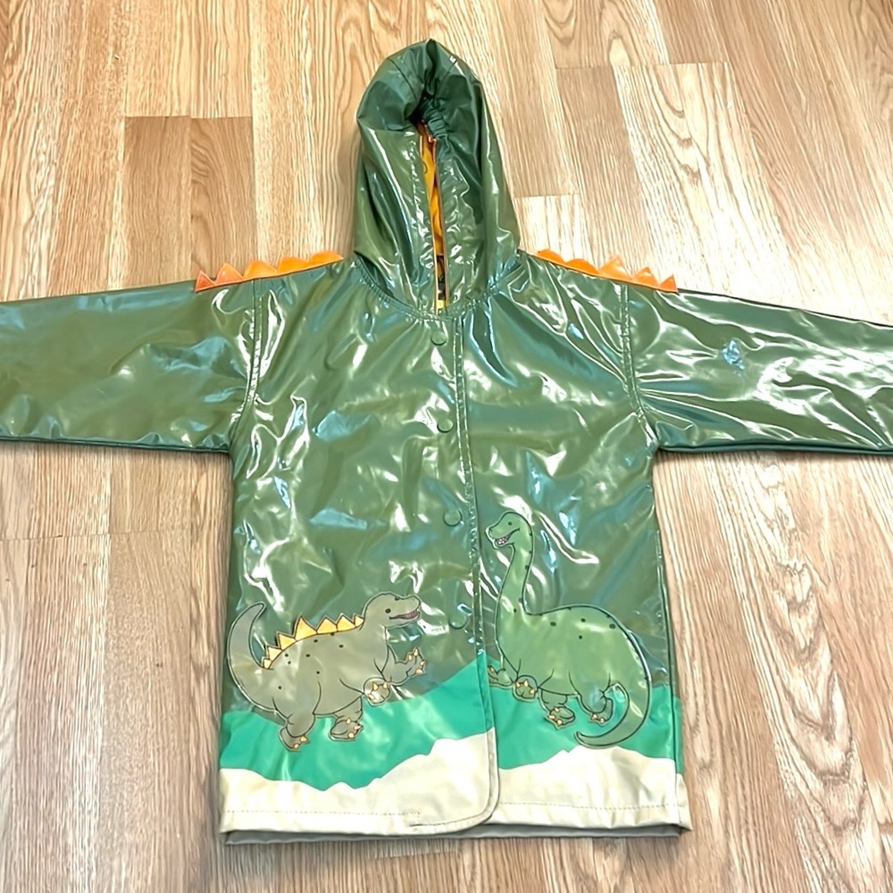 Kidorable,Dinosaur-Themed Orange
Raincoat Green Dinosaur Kids Raincoat, Size 4T